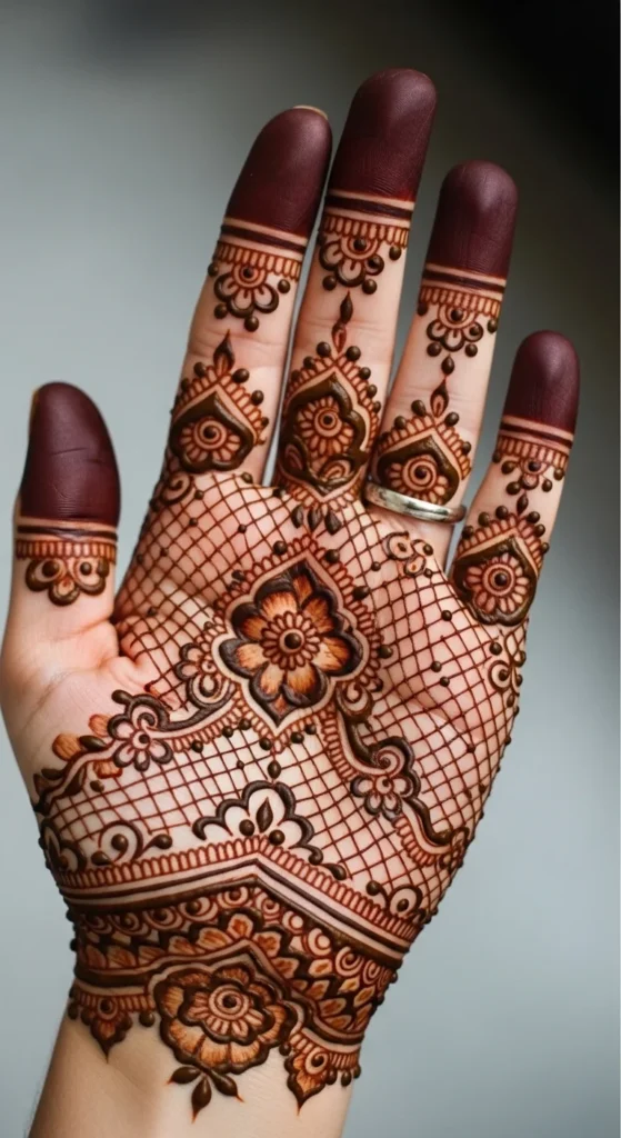 Henna Lace Finger Design